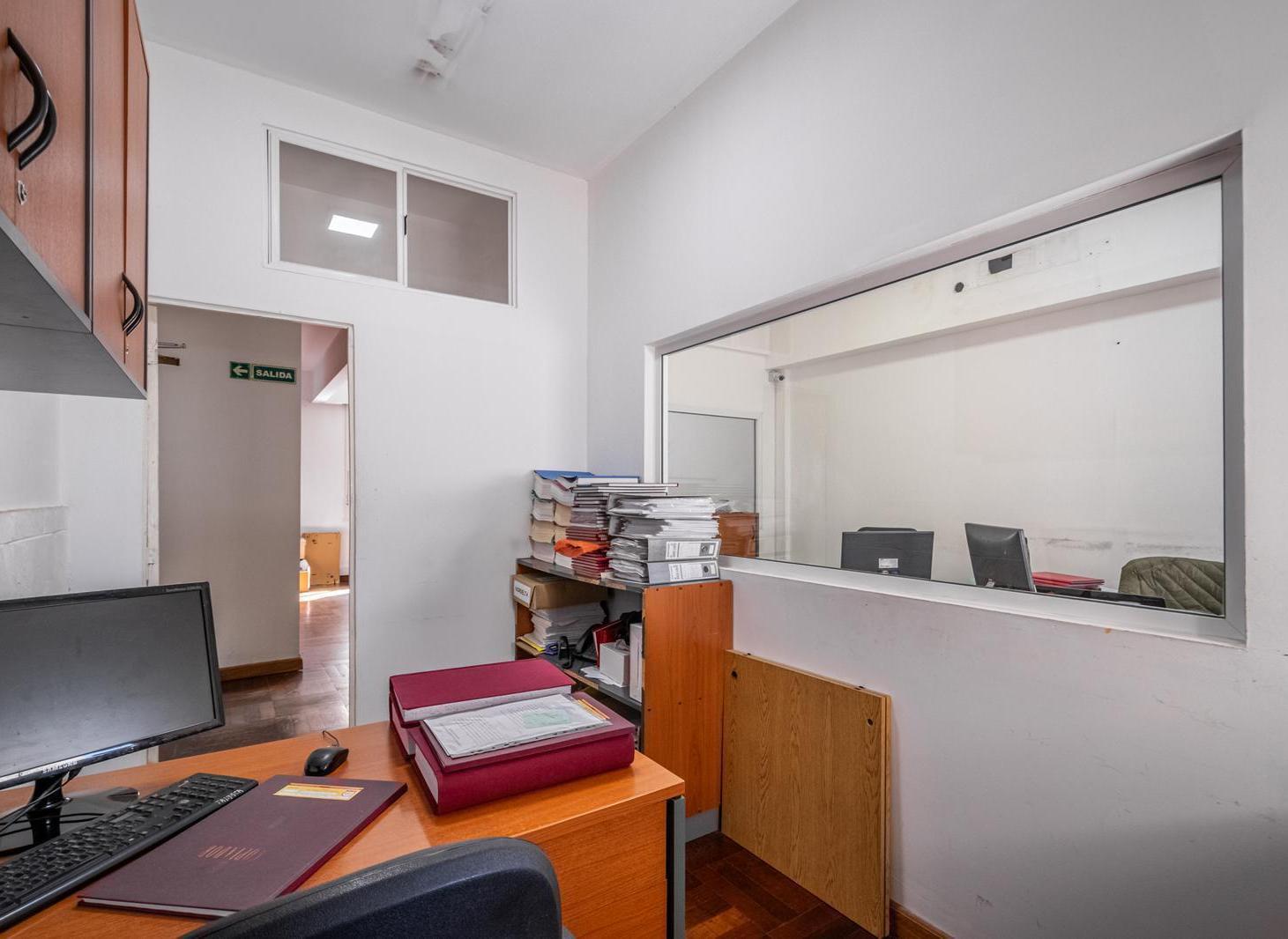 Foto de Departamento en Venta en Monserrat - MÁS de 5 Ambientes, balcón y 4, imagen 4