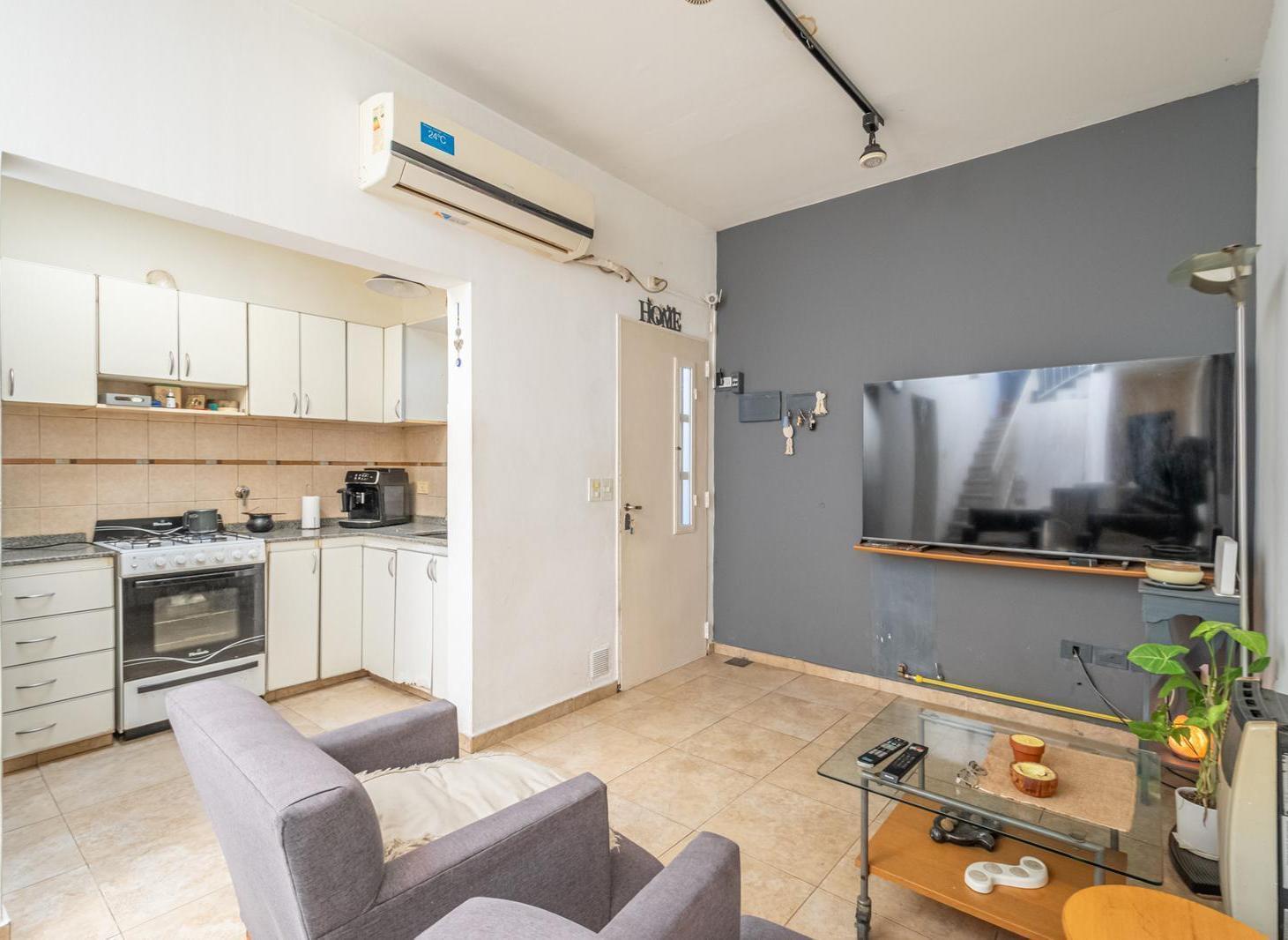 Foto de Casa con 4 unidades PHs cochera/local y terraza – Ideal renta – Villa, imagen 4