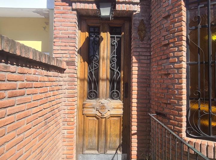 Depto 3 Amb, frente al colegio Grillito 1