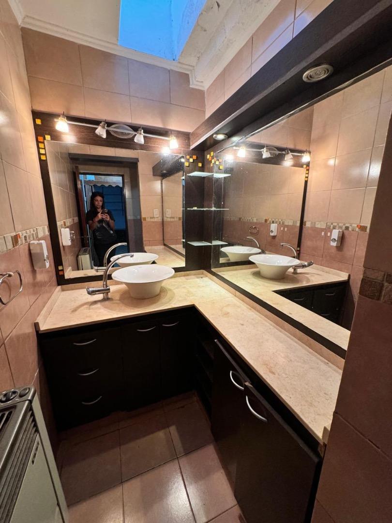 Se Vende Hermosa Casa con Pileta en Santa Isabel 2da Sección 2