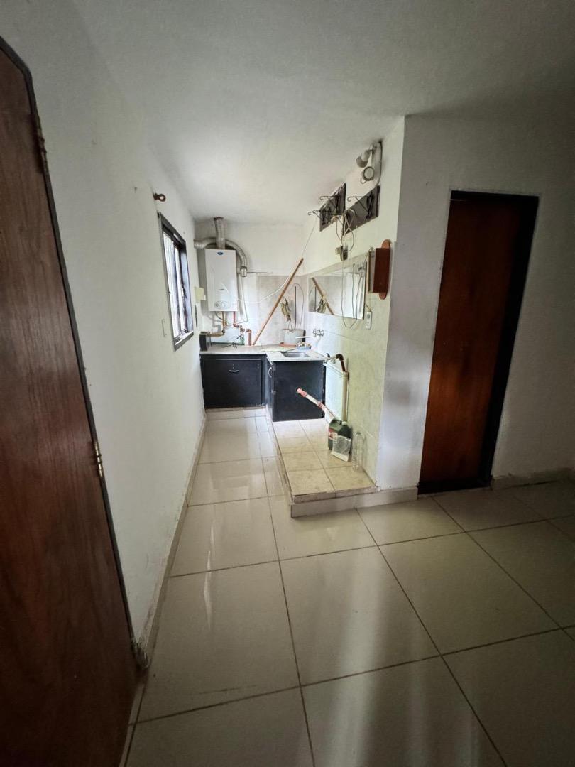 Se Vende Hermosa Casa con Pileta en Santa Isabel 2da Sección 4