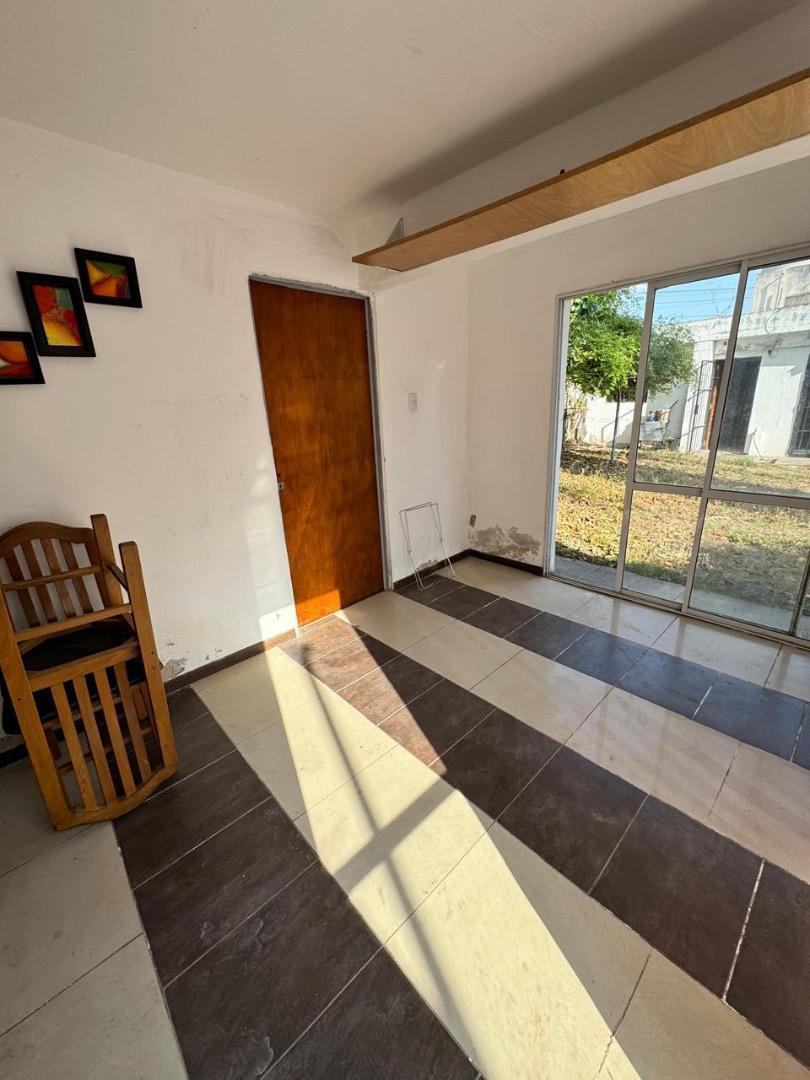Se Vende Hermosa Casa con Pileta en Santa Isabel 2da Sección 3