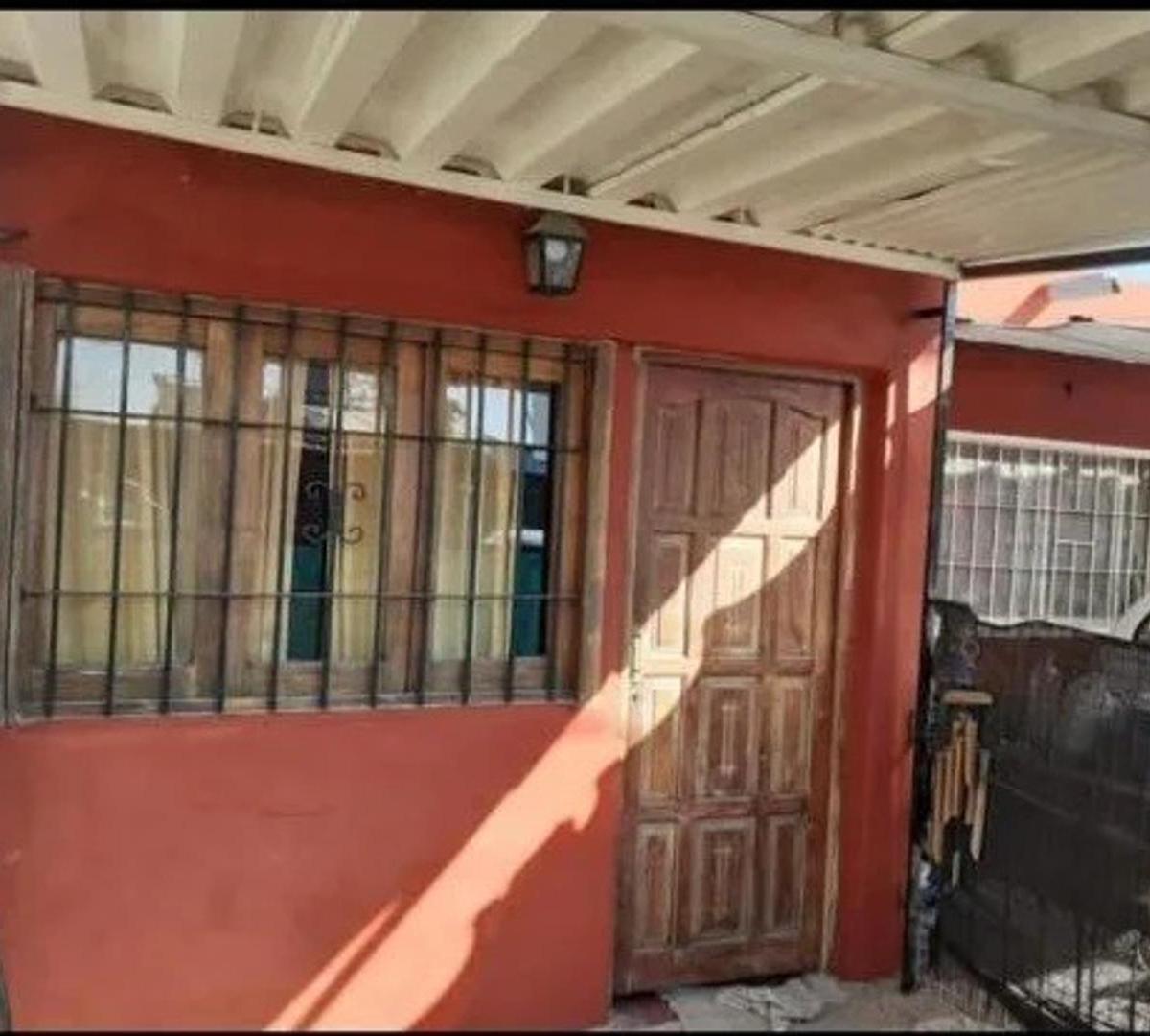 Se Vende Casa + 2 Deptos 2 Dormi Cada Unidad B Santa Isabel 1
