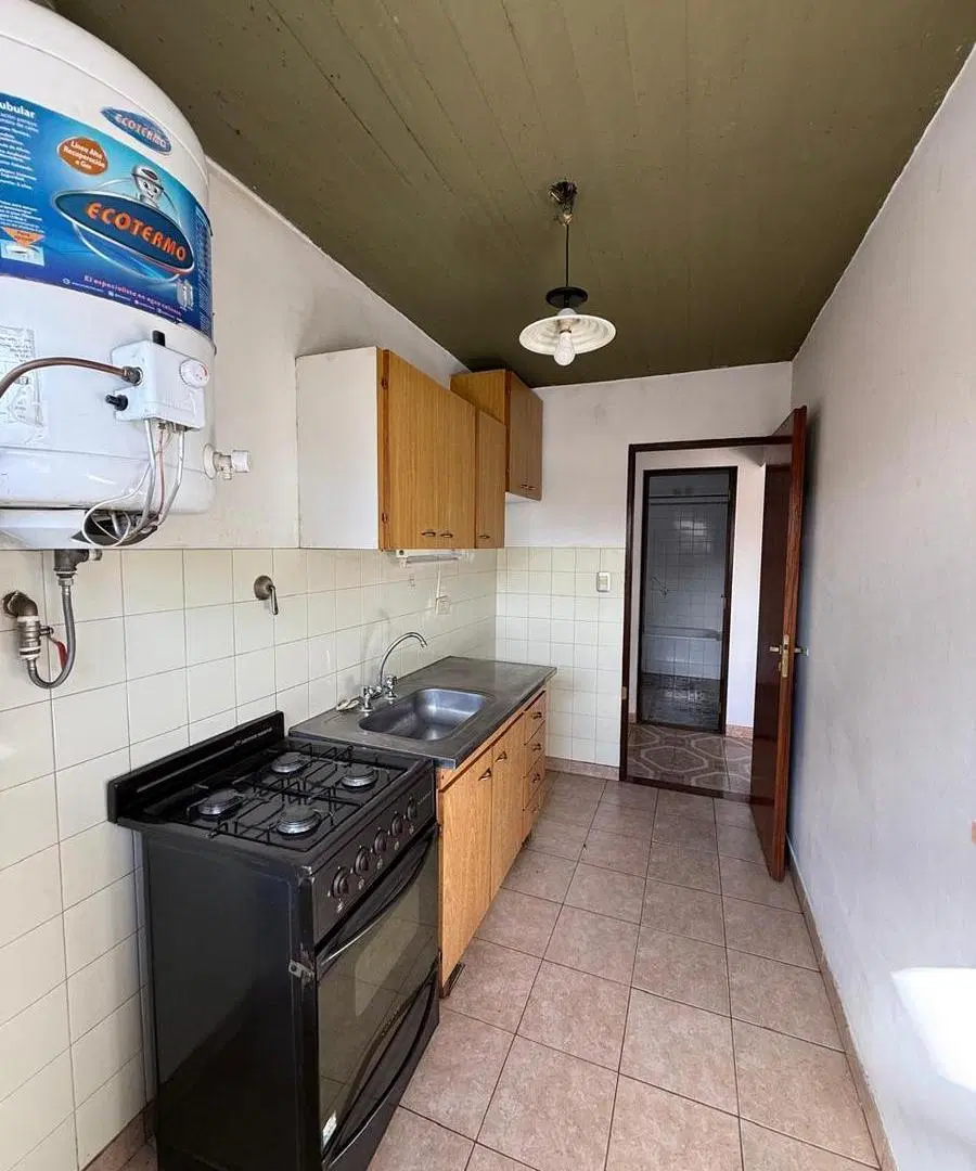 Departamento en Isidro Casanova 4