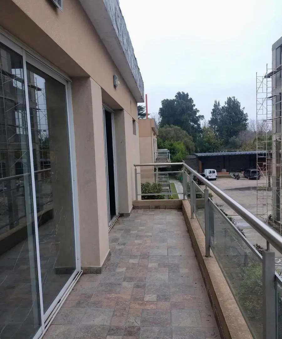 SE  VENDE DEPARTAMENTO- LOS ROBLES CANNING 3