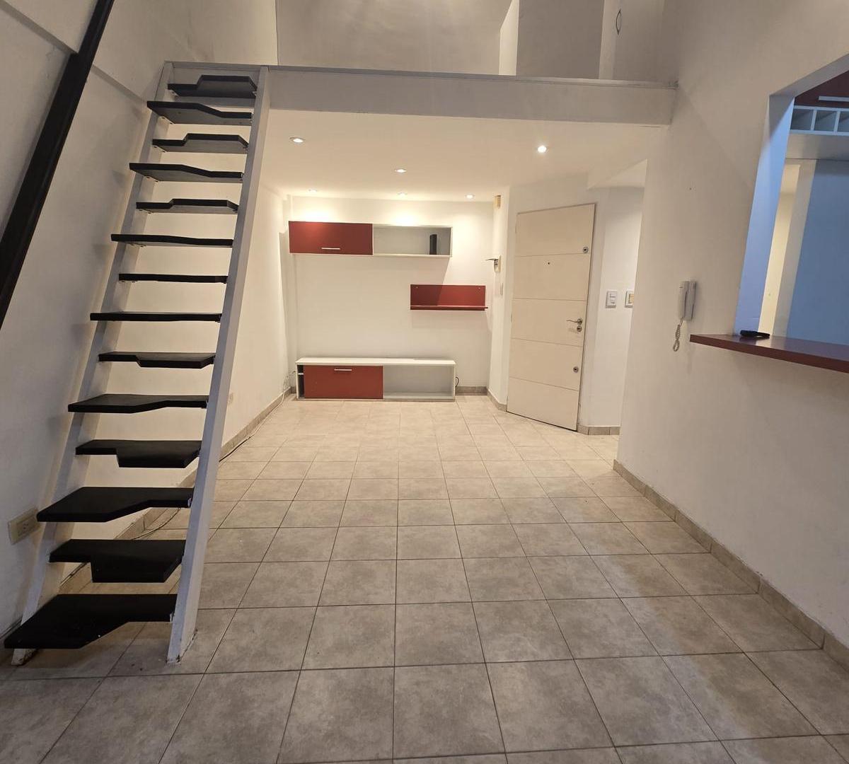 Foto de Departamento 2 AMBIENTES- caseros - centro-, imagen 2