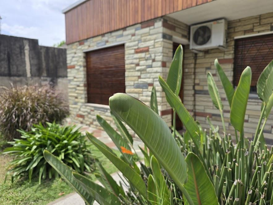 Foto de Casa en Loma Hermosa - venta - excelente - 3 ambientes, imagen 2