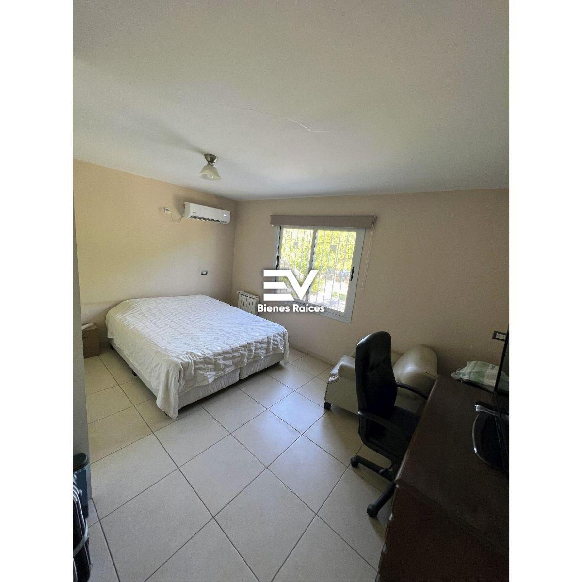 Venta. Oportunidad! Apta Credito! Greenville 2. Hermosa Casa (No Duplex) 3 Dorm + 4 Baños + Garage. 5