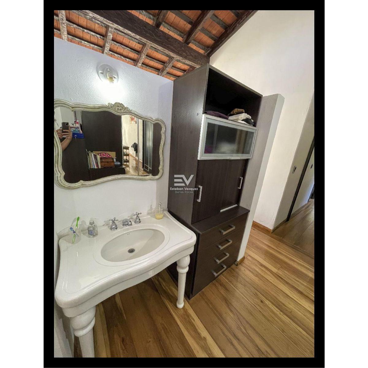 Venta. Corral de Barrancas. Magnifica Propiedad con Hermosas Vistas. Desarrollada en un Solo Nivel 5
