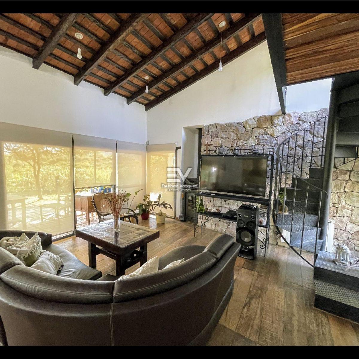 Venta. Corral de Barrancas. Magnifica Propiedad con Hermosas Vistas. Desarrollada en un Solo Nivel 2