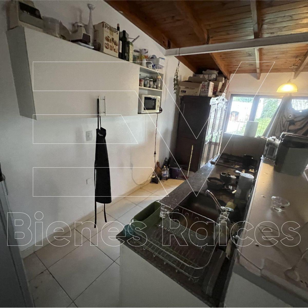 Venta. Rogelio Martinez. Casa + 2 Departamentos. Ideal Familia Grande o Inversor. Titulos Perfectos 5