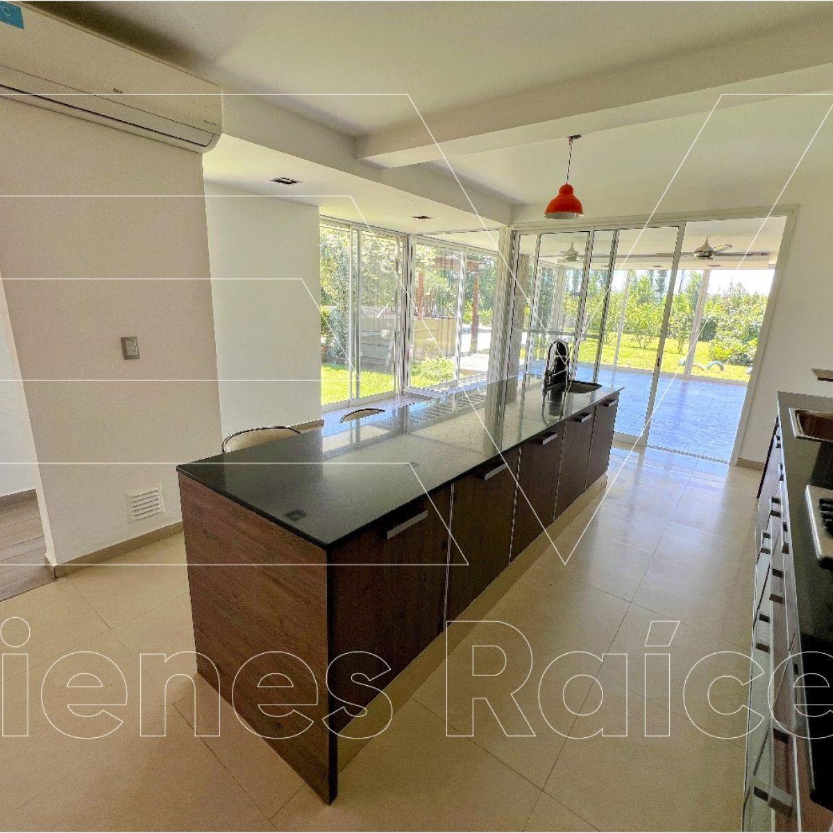 Venta. Country Las Corzuelas. Importante Propiedad 600 m Cub 1900 m Terreno. Titulos Perfectos 4