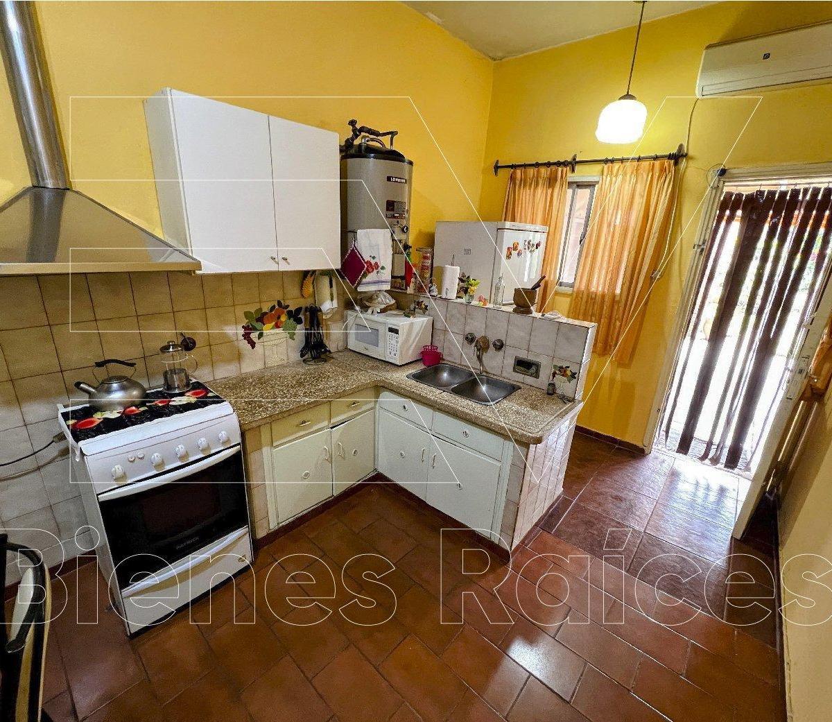Venta. Apto Credito. Propiedad Barrio Colon con Gran Patio y Parquizacion. Escritura 4