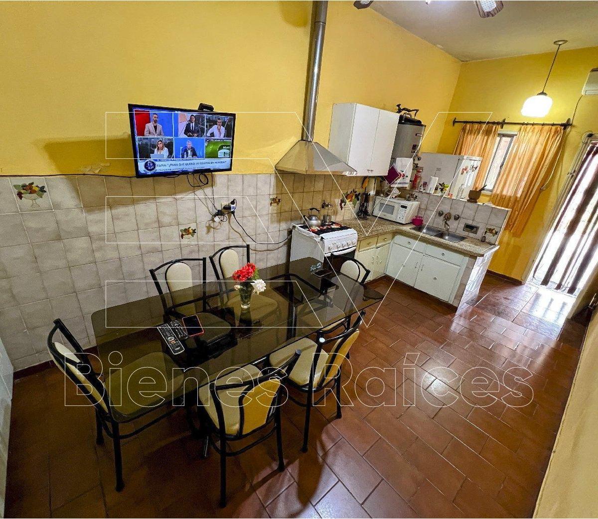 Venta. Apto Credito. Propiedad Barrio Colon con Gran Patio y Parquizacion. Escritura 2