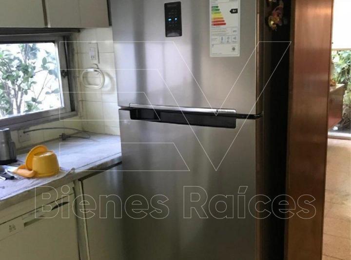 VENTA. ROGELIO MARTINEZ. EXCEPCIONAL PROPIEDAD 3 DORM COCHERA DOBLE. 430 MTS TERRENO. 225 MTS CUBIER 4
