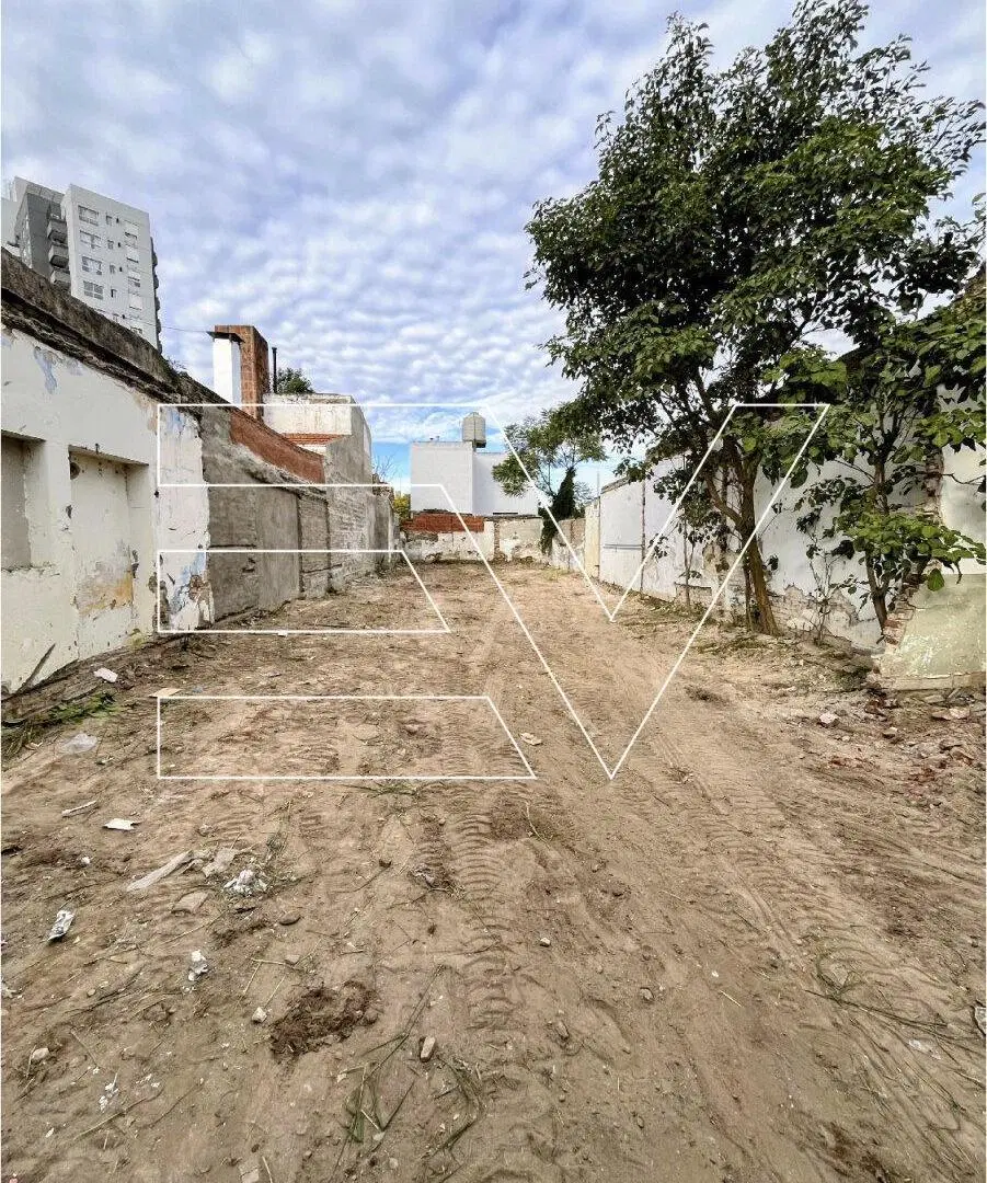 VENTA. B° OBSERVATORIO. MARIANO MORENO A MTS DE AV PUEYRREDON. TERRENO DE 232 M2 3
