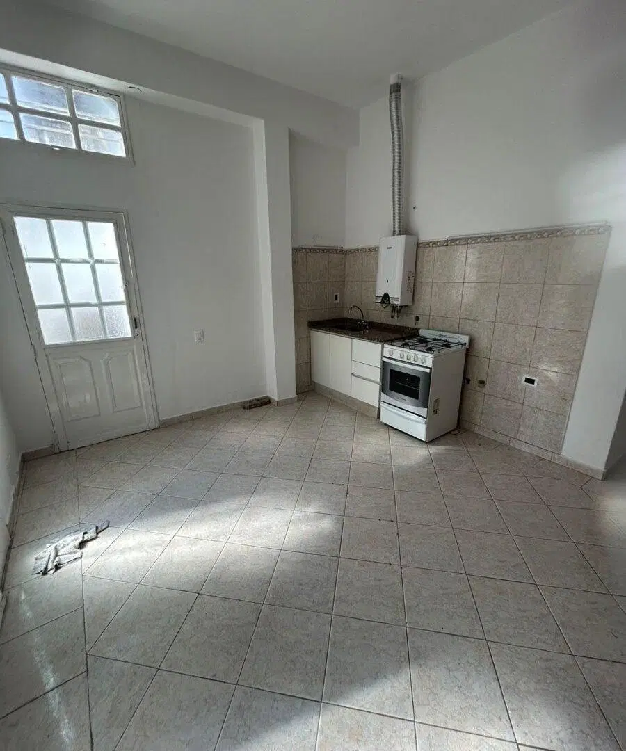 ALQUILER. RECTA MARTINOLLI. DEPTO 1 DORM PLANTA BAJA. NO PAGA EXPENSAS 3