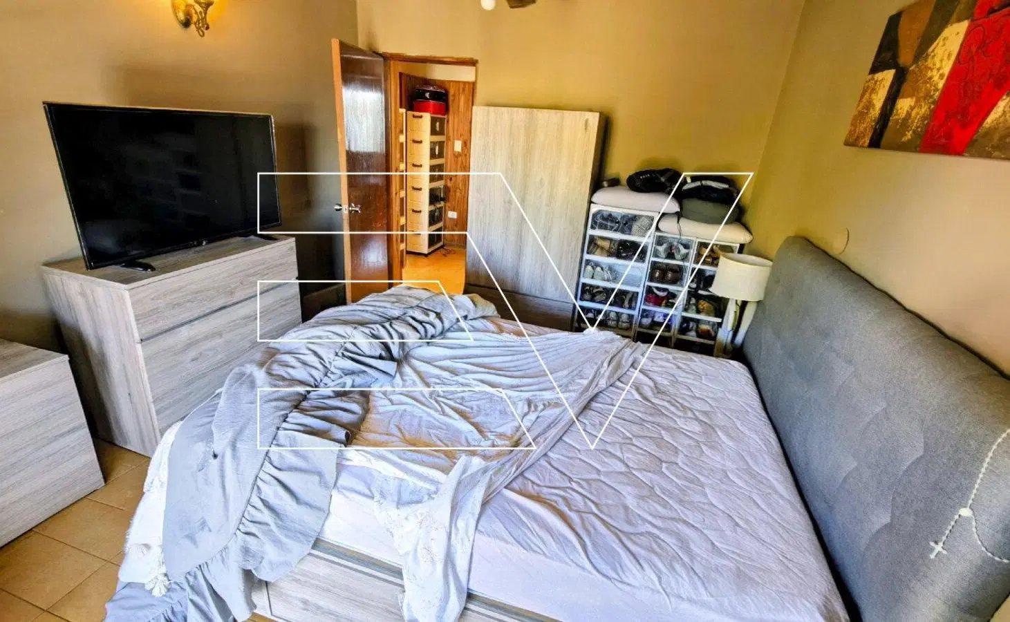 VENTA. B° PROVIDENCIA. AMPLIA PROPIEDAD. 4 DORM 3 BAÑOS. GRAN PATIO Y GALERIA. GARAGE 5