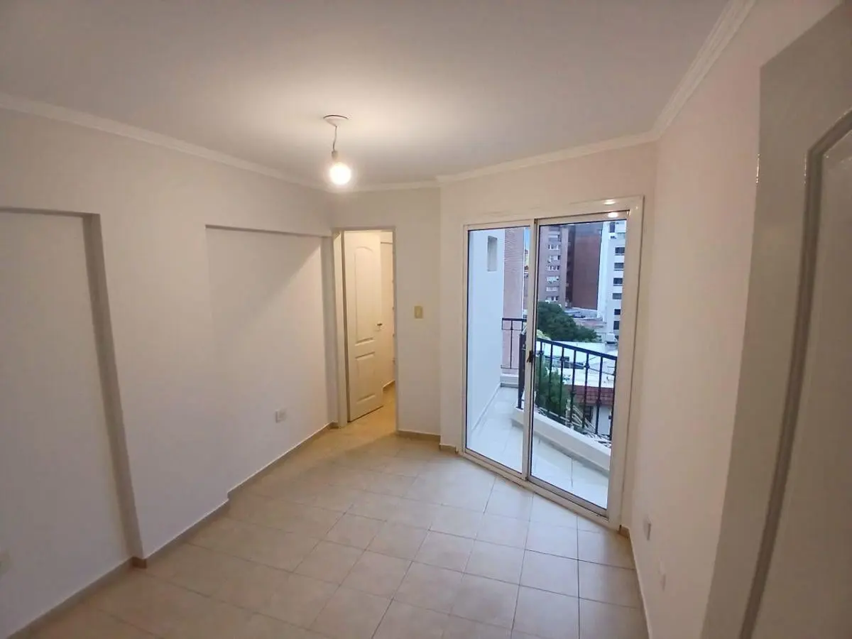 NUEVA CORDOBA EXC UBIC EXTERNO BALCON 1 DORM COC/SEP 1