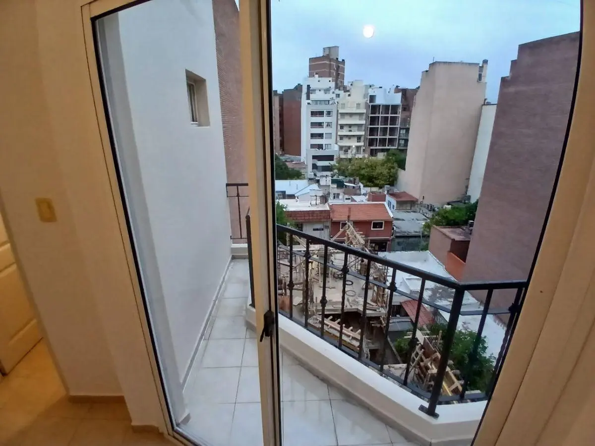NUEVA CORDOBA EXC UBIC EXTERNO BALCON 1 DORM COC/SEP 3