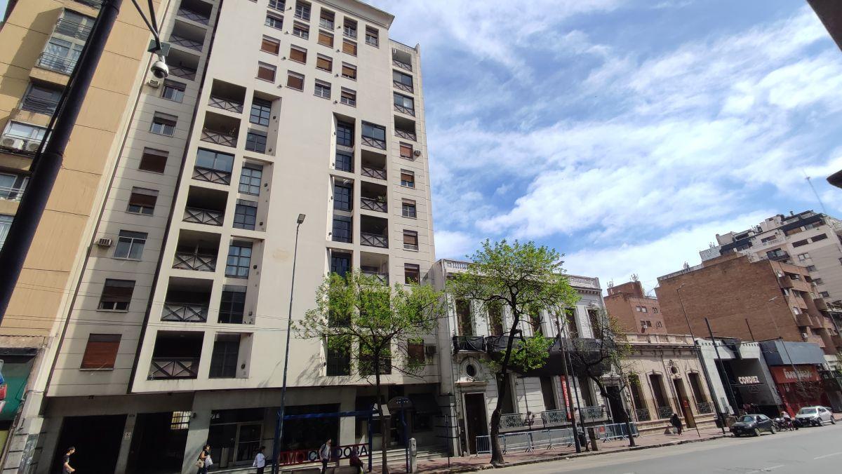 Foto de Departamento Semipiso con Cochera frente al Teatro Libertador San, imagen 1