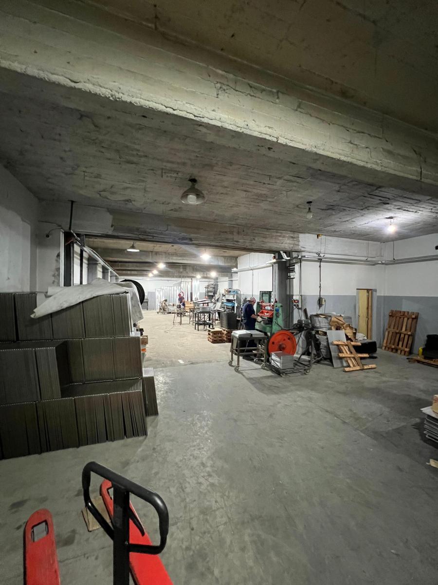 Venta! Galpón Funcional de 450 m² Cubiertos con Oficinas y Puente Grúa en La Tablada 4