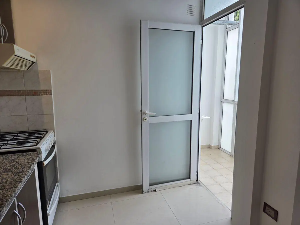 Departamento Alquiler - 2 entre 61 y 62 - Excelente estado - Un Dormitorio - BAJA DE VALOR 3