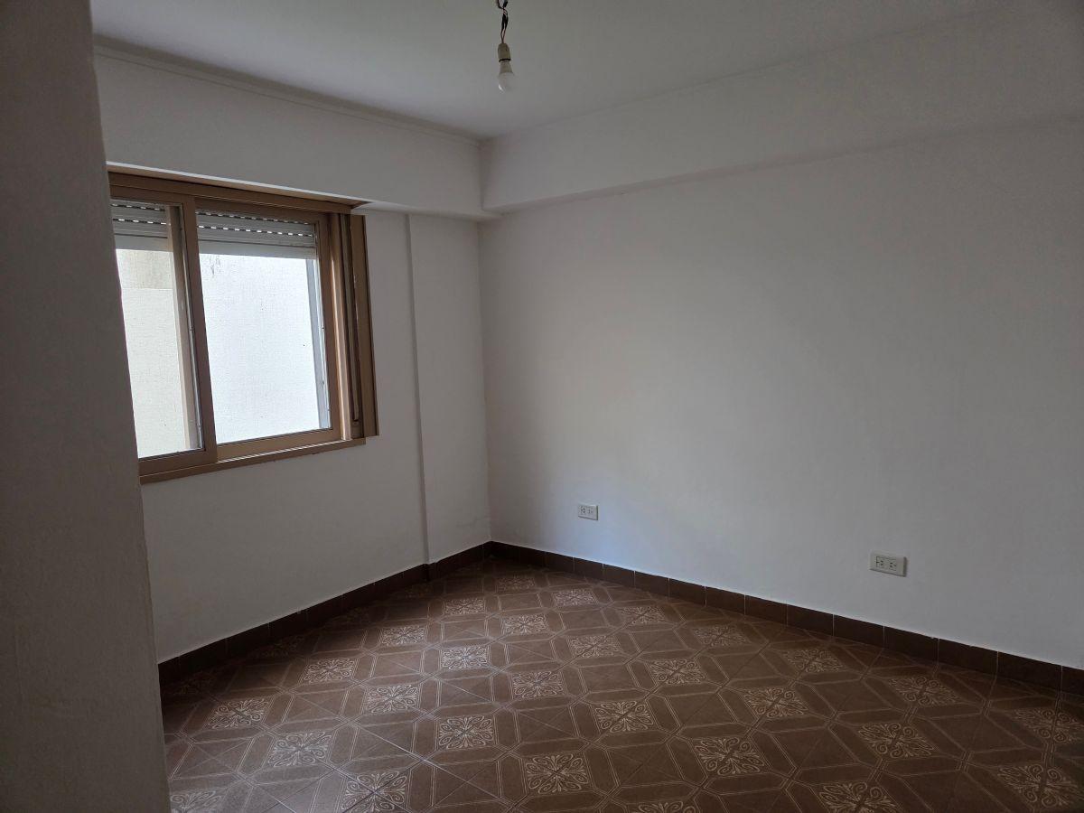 Foto de Departamento Un Dormitorio con Patio - 17 entre 48 y 49 - Edificio, imagen 4