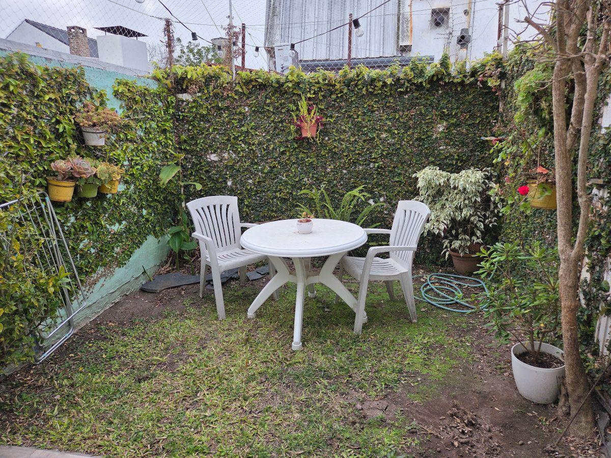 Foto de Hermoso PH en 36 entre 17 y 18 - Dos Dormitorios con Jardín - UNICO, imagen 1
