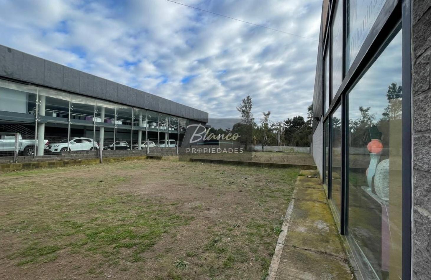 IMPORTANTE LOTE COMERCIAL SOBRE AV. LIBERTADOR
