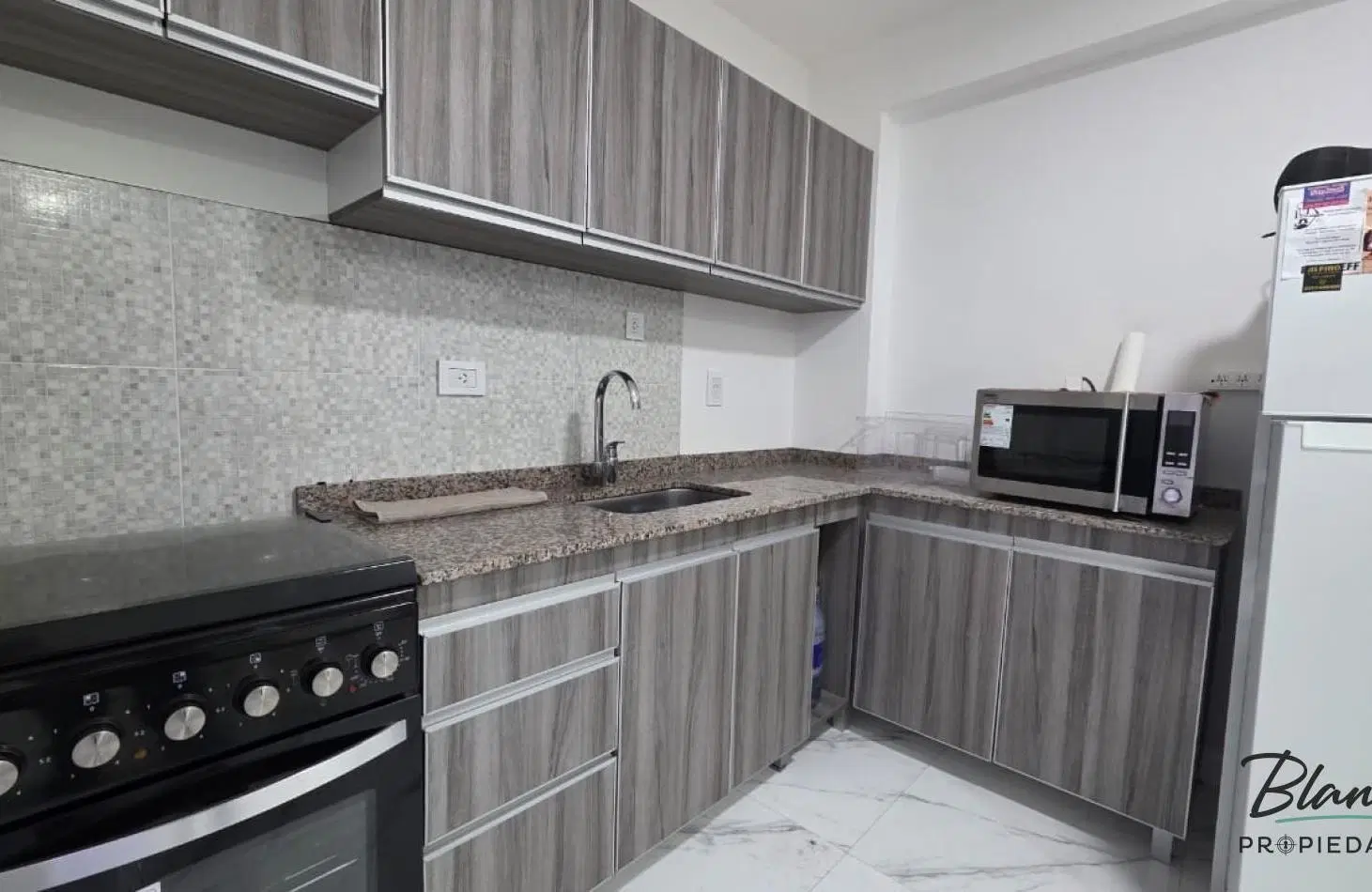 HERMOSO DPTO DE 3 AMBIENTES A MTS DEL MAR CON TERRAZA PROPIA!!! 8