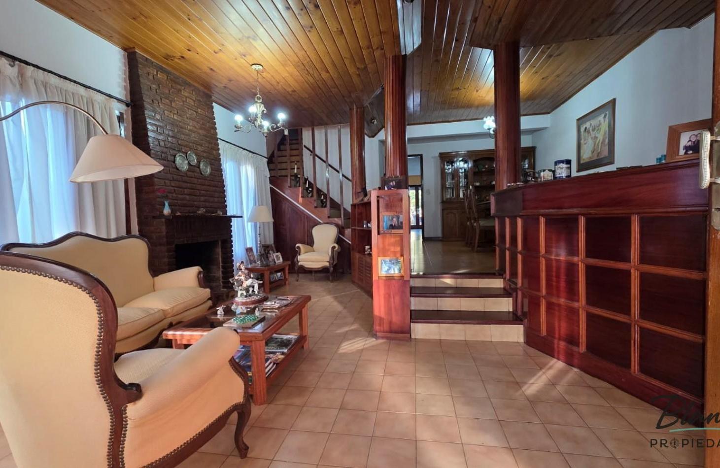 Foto de Importante Casa de Categoria de 6 Ambientes - Ideal Vivienda Permanente, imagen 4