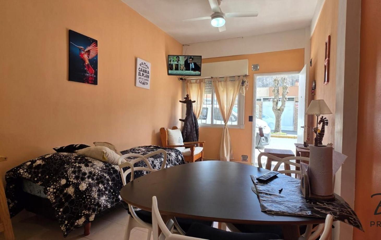 Foto de Hermoso Dpto de 2 ambientes en Planta Baja con todos los servicios en, imagen 1