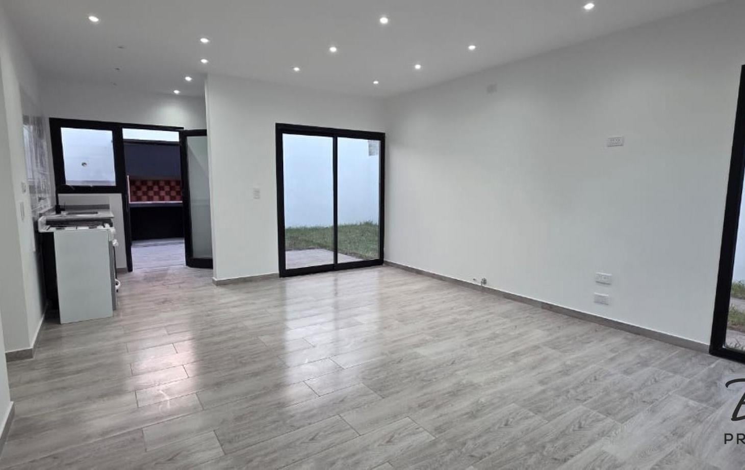 Foto de Hermosa Propiedad en venta a estrenar de 4 ambientes a Metros del, imagen 1