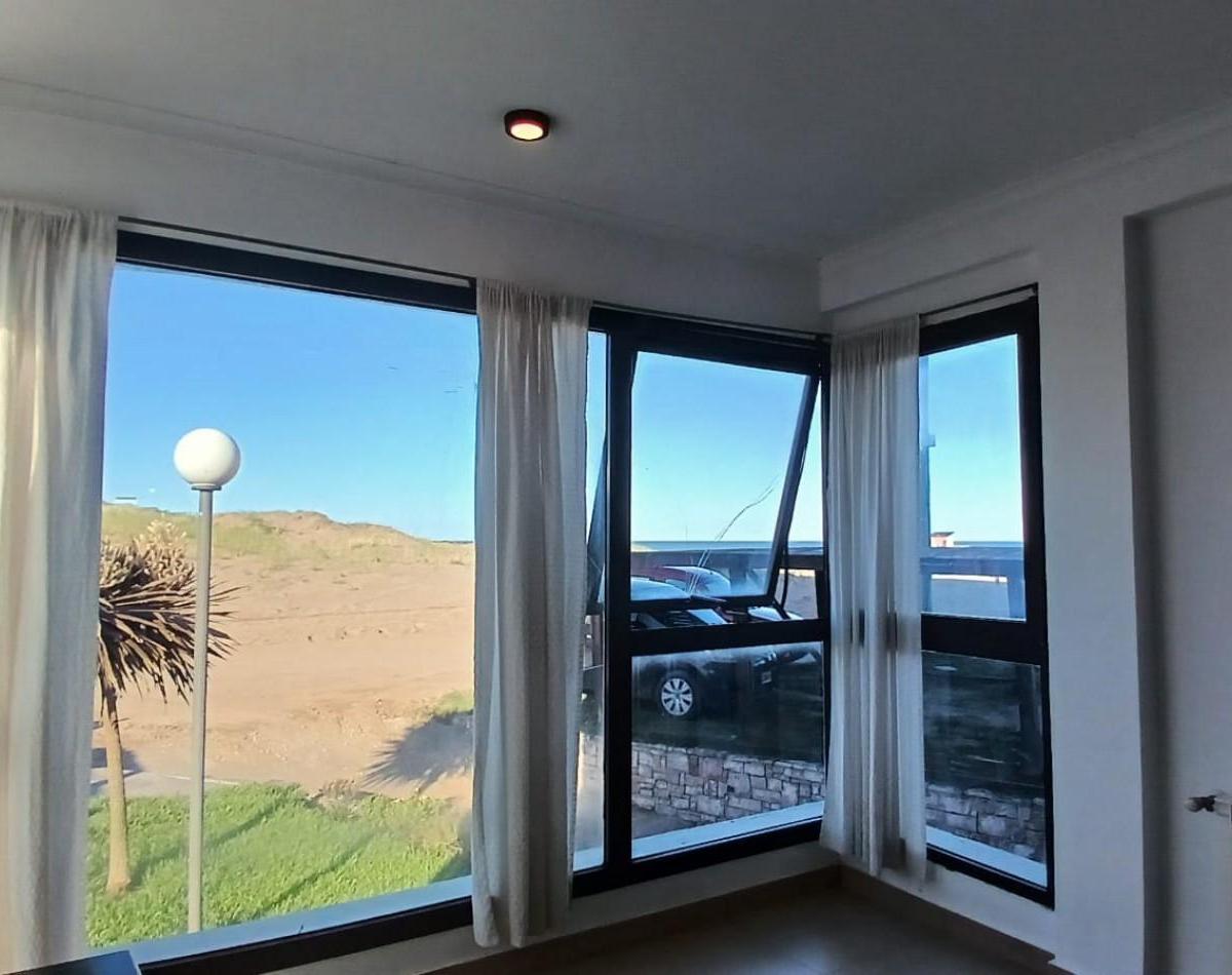 En Venta Moderno Departamento a Estrenar en Villa Gesell - 149 y Playa " Gran Oportunidad" 2