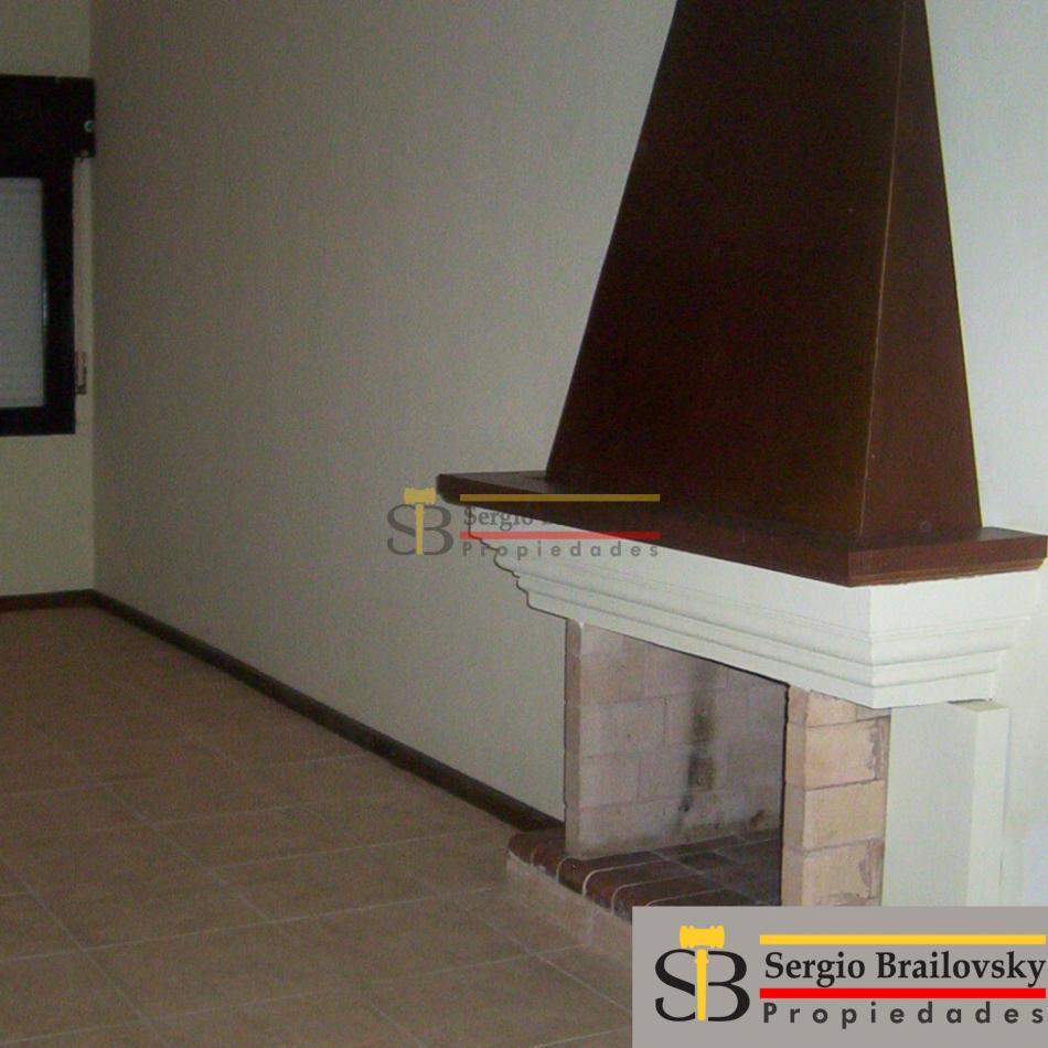 Foto de OPORTUNIDAD SE VENDE CASA DE 5 AMBIENTES EN GRAL. MADARIAGA APTO, imagen 2