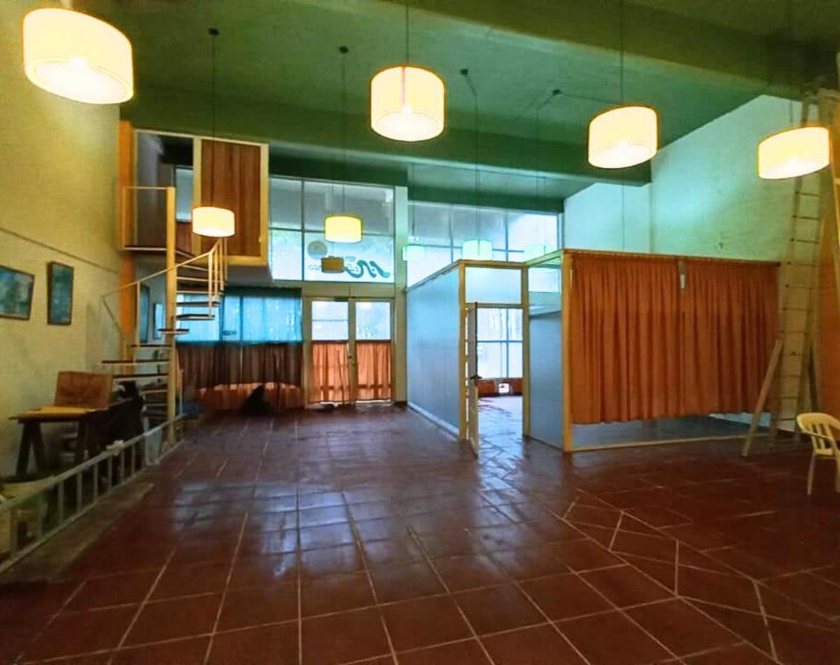 Se Vende Local Comercial en Mar Azul 3