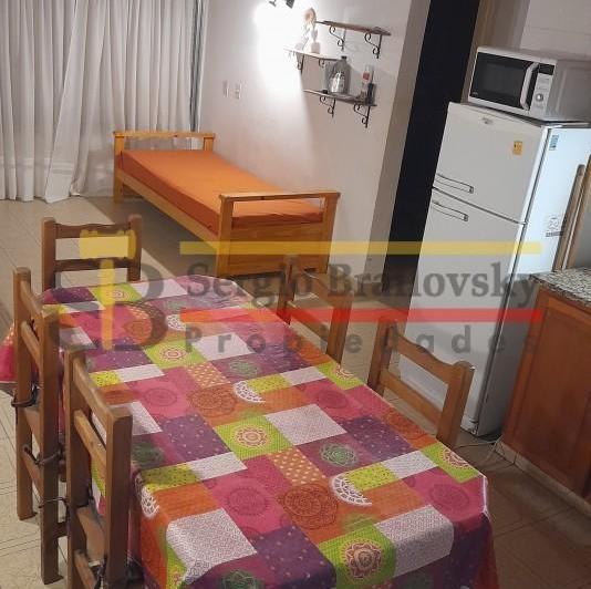 Foto de ALQUILER TEMPORAL- CASA DE 3 AMBIENTES EN VILLA GESELL- PARA 7 PERSONAS, imagen 3
