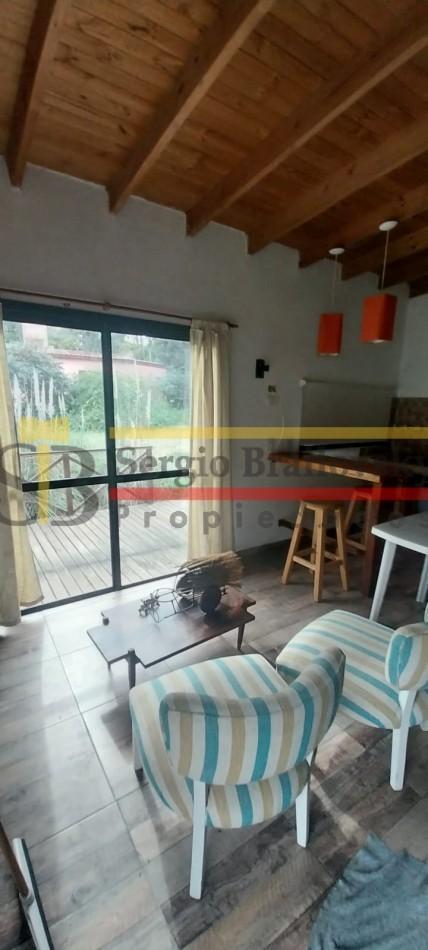 Foto de Alquiler Temporal en Mar Azul hasta 5 personas - Casa de 3 Ambientes con Amplio Parque, imagen 3