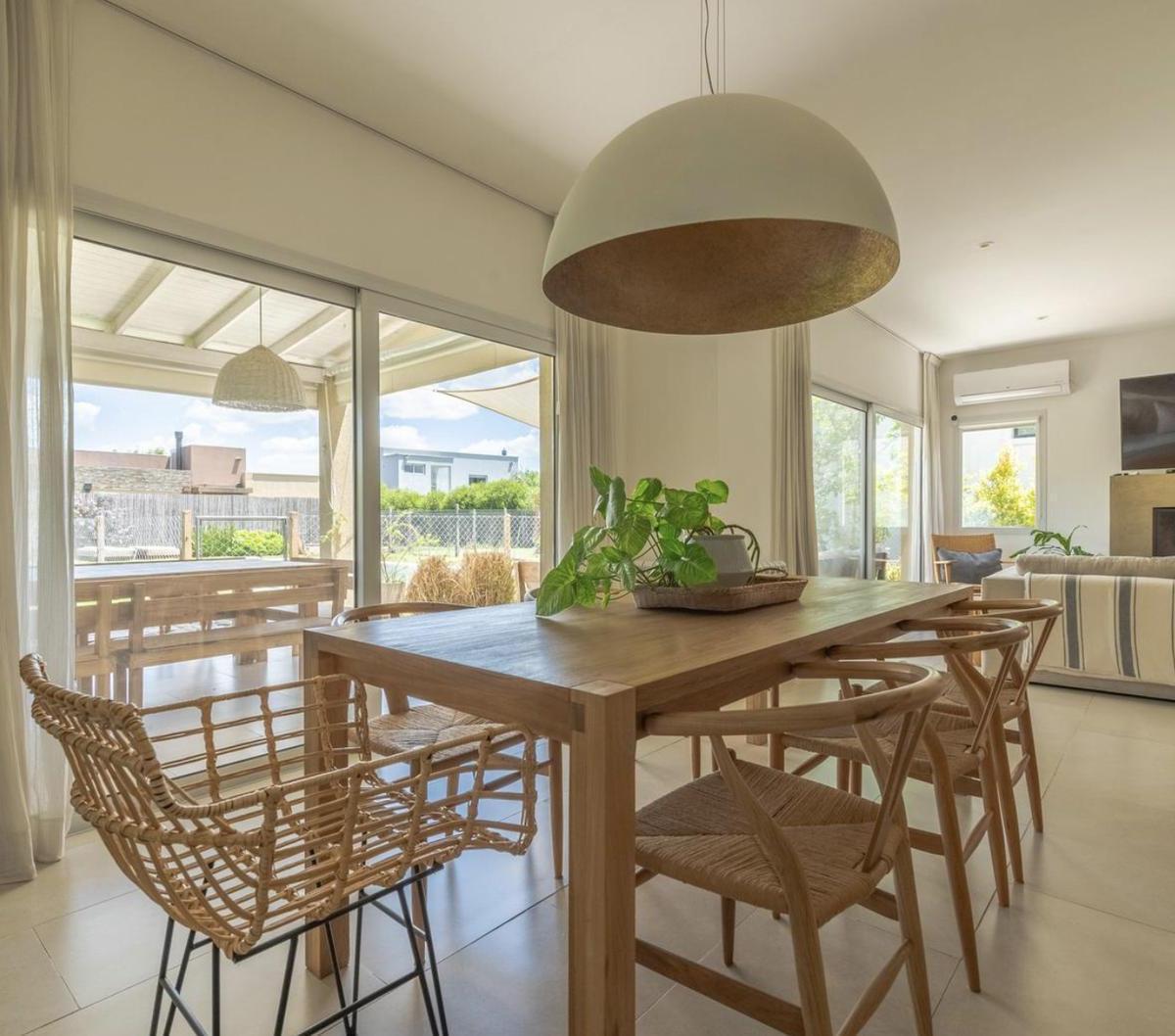 Casa en Venta Venta El Canton Barrio Puerto Lote Interno con Pileta 4