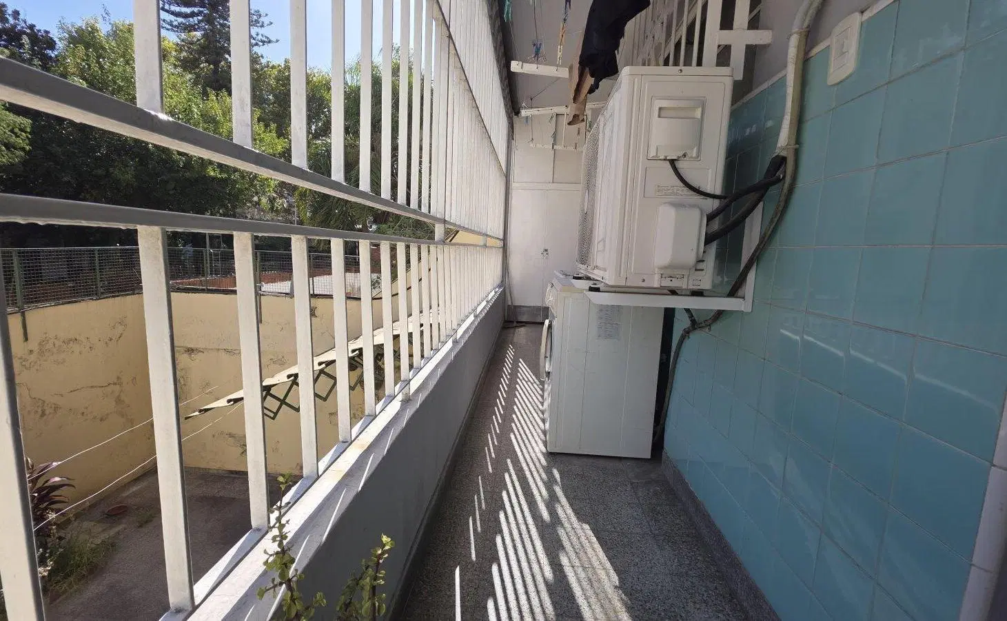 VENTA 3 AMBIENTES CON BALCON CORRIDO EN FLORES 5