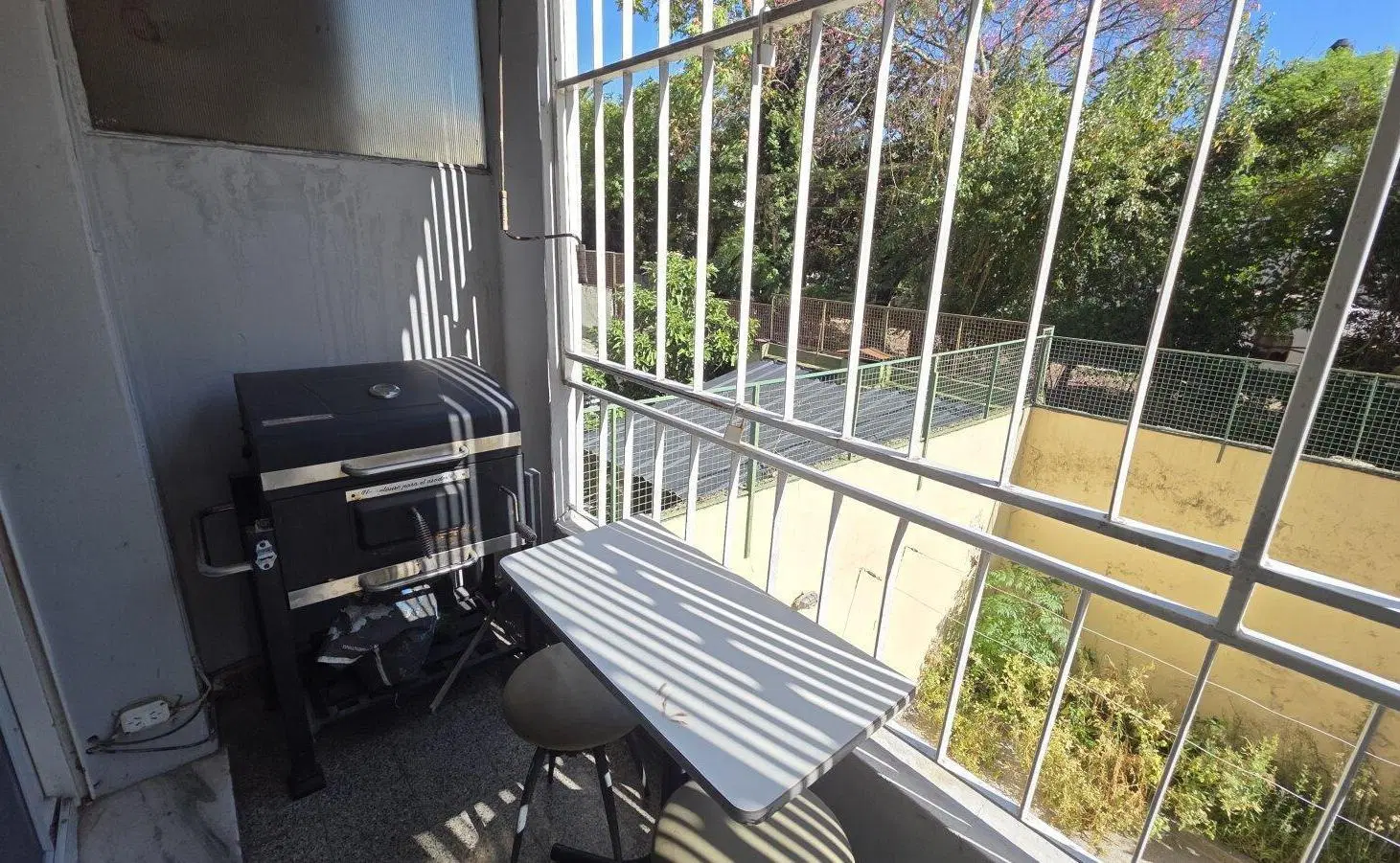 VENTA 3 AMBIENTES CON BALCON CORRIDO EN FLORES 2