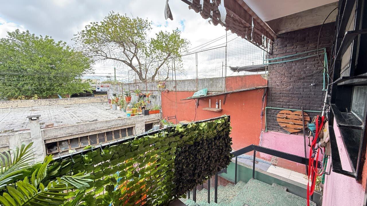 Foto de PH 3 AMB VENTA FLORES PATIO TERRAZA BALCÓN, imagen 4