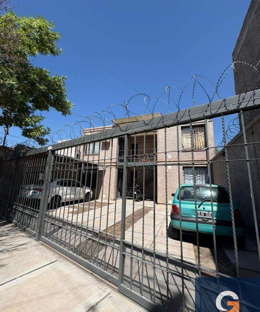 Departamento en venta c/ cochera en Godoy Cruz