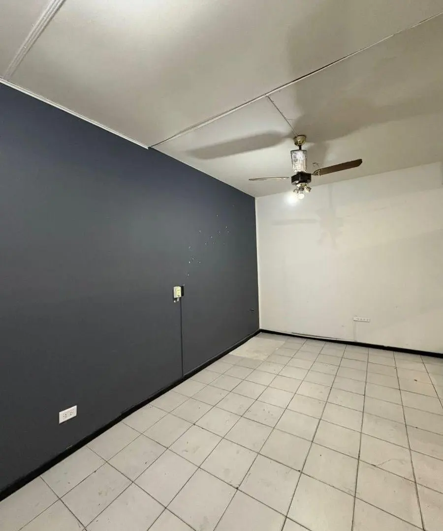 Alquiler - Local Comercial (28m2) - Centro (Galería Charif) 5