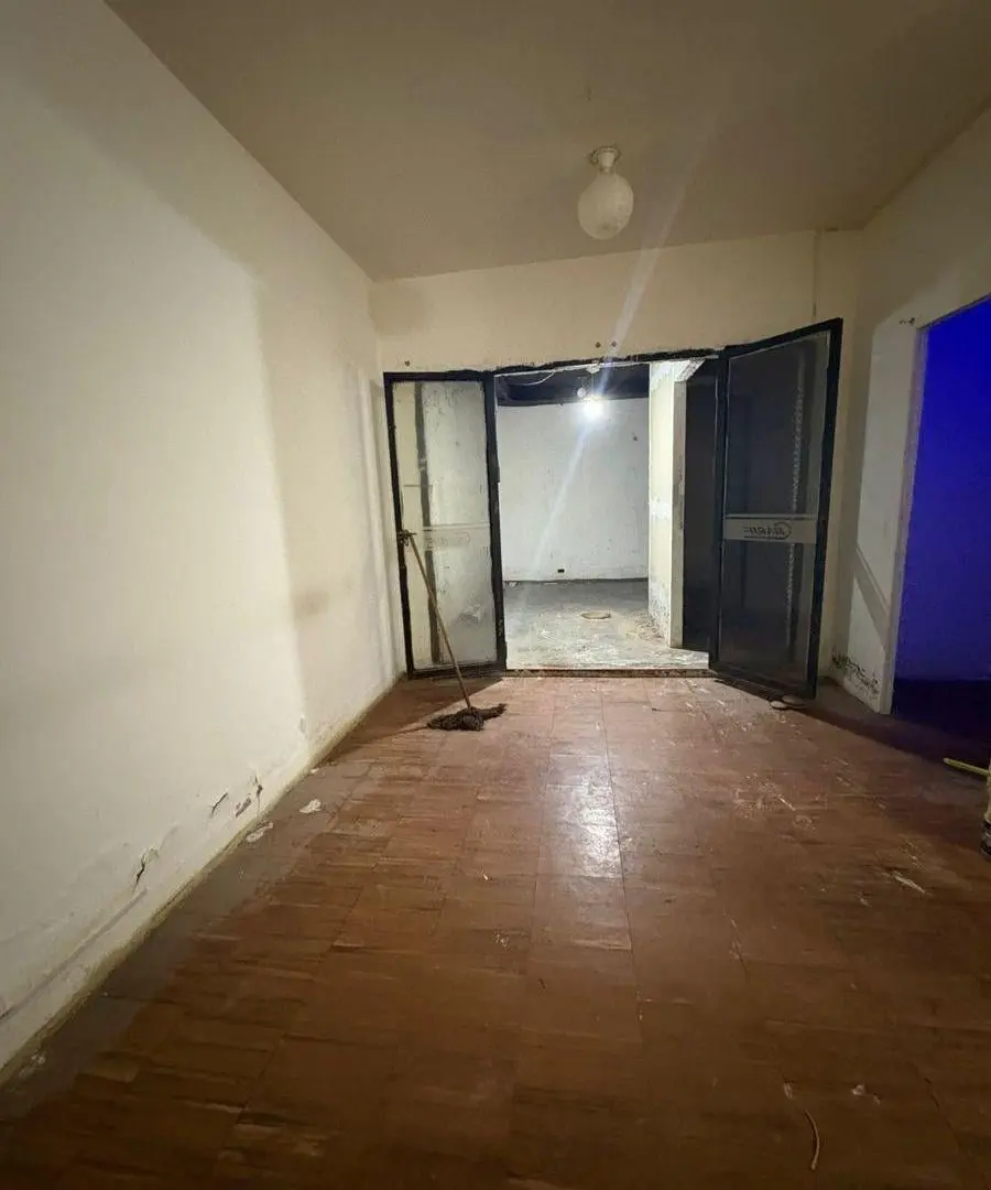 Alquiler - Local Comercial/120m2 - San Martin (Galeria Chariff) 4