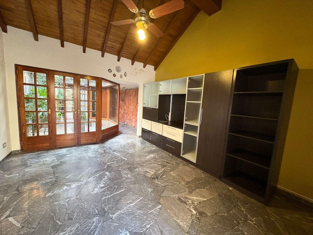 Foto de Venta - Casa/Cochera triple690m2 - Godoy Cruz/Benegas/Santa Angela, imagen 5