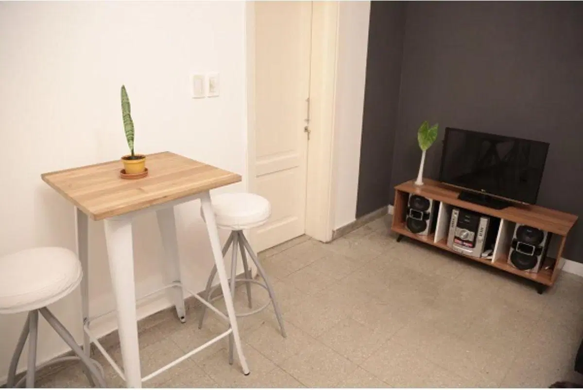 Alquiler - Departamento/Oficina/Amoblado - Ciudad de Mendoza/ Calle Morón 4