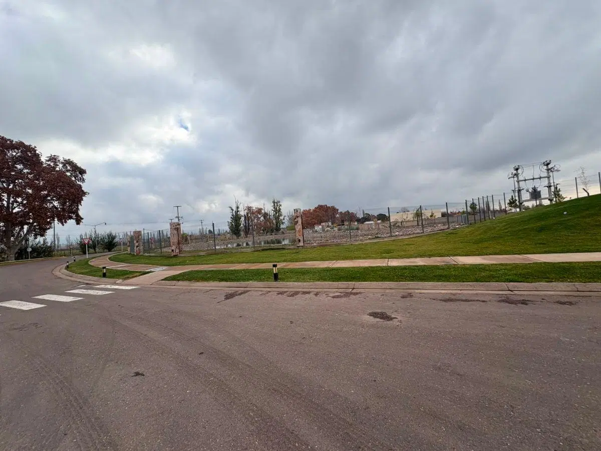 Venta - Lote 605m2/financiamiento - Qvattro Viamonte (Lujan de Cuyo) 2