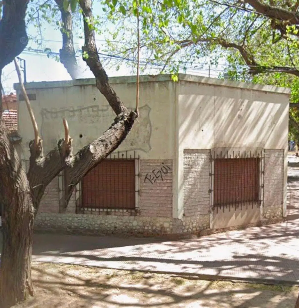 Alquiler - Local Comercial (110m2 cubiertos) - Godoy Cruz/Beltrán y Armani 2